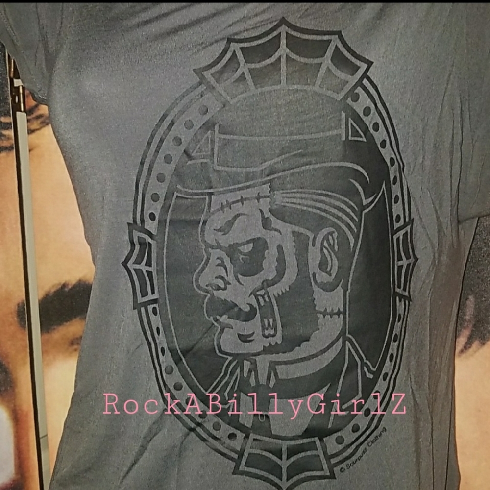 Sourpuss Gentleman Zombie Cameo of Kitchy Killer Slouchy Top - Picture 3 of 4